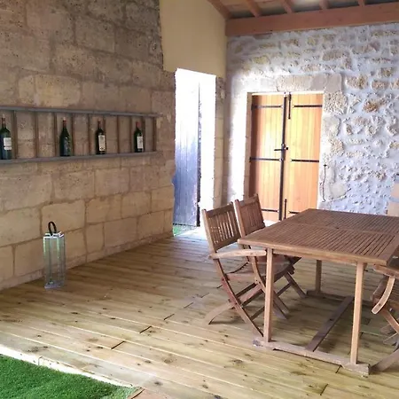 Au Coeur Des Vignobles Bed and breakfast Saint-Estèphe