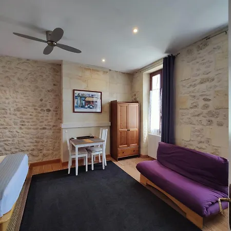Au Coeur Des Vignobles Bed and breakfast Saint-Estèphe